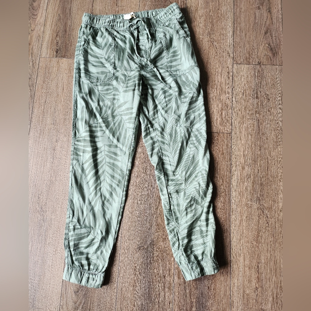 C&C California Green Leaf Print Joggers Medium
